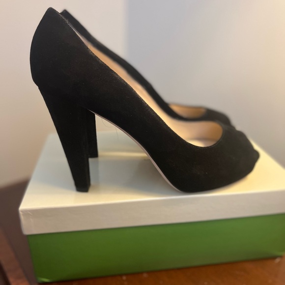 Kate Spade Italian suede Georgia peep toe Pumps - Picture 2 of 4